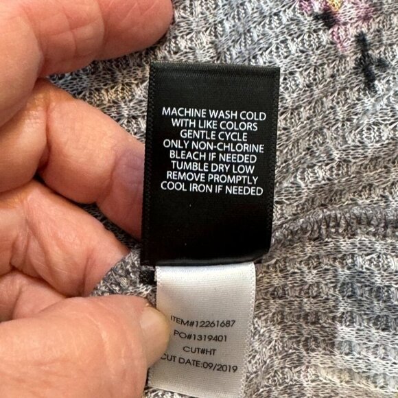 Torrid Floral Waffle Knit Top Sz 5 Gray Multicolor Long Sleeve Scoop Neck NEW - Picture 9 of 16